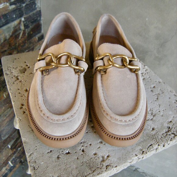 Steve Madden Size 8M Karmne Beige/tan Suede Loafers Classic Casual/Business - Picture 5 of 7